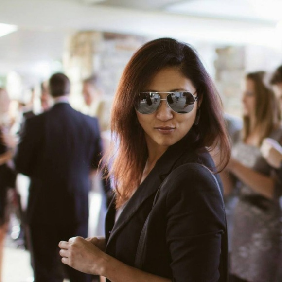 Meet your Posher, Crystal - Picture 2 of 2